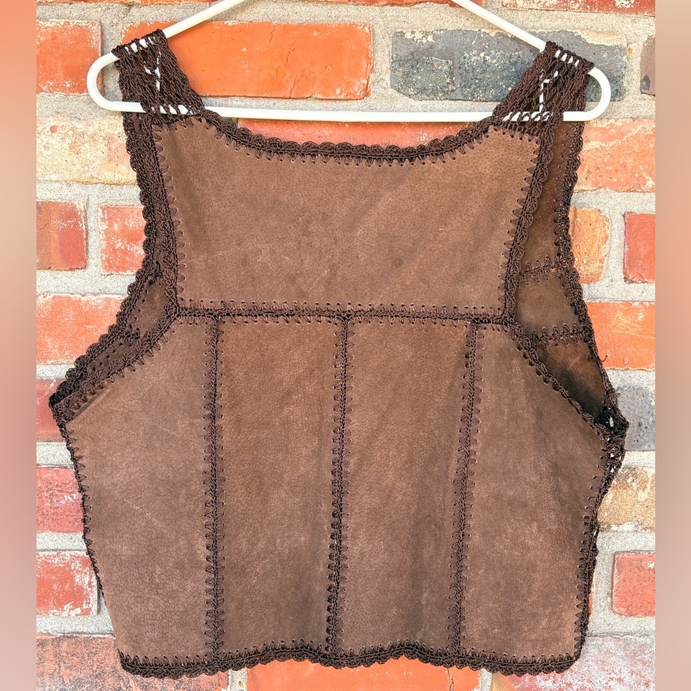 SMH Brown Leather Vest Crochet Vest Sz Medium Preowned - Picture 4 of 6